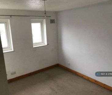 2 bedroom semi-detached house to rent - Photo 4