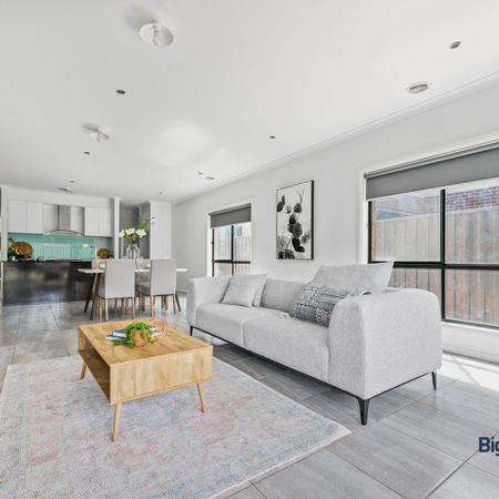 Luxury, Location, Lifestyle - A Complete Family Home ! - Photo 4