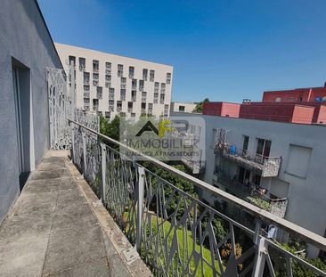 Location Appartement 4 pièces 82m² - Photo 4