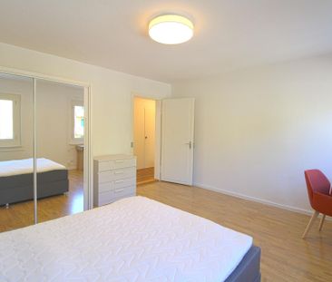 Furnished room in modernised apartment in a top location - Photo 2