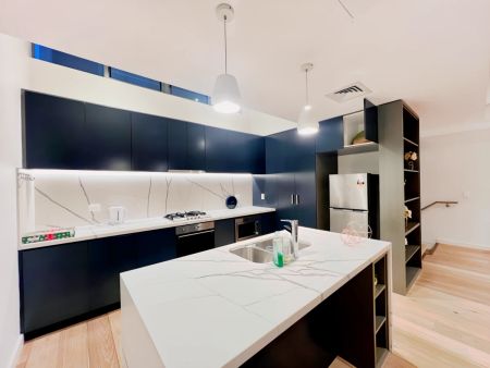 3 bed 2.5 bath - Photo 5