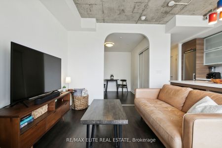 Q Lofts - Photo 2