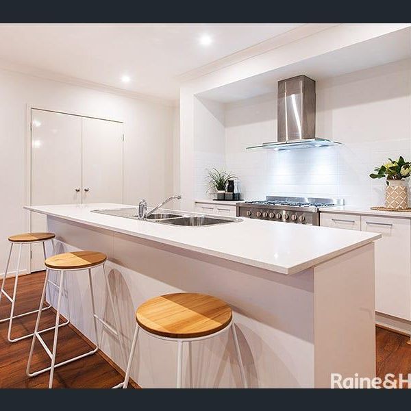 38 Quattro Avenue, Cranbourne East, VIC 3977 - Photo 1