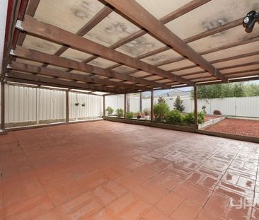 Perfect Family Home - Photo 3