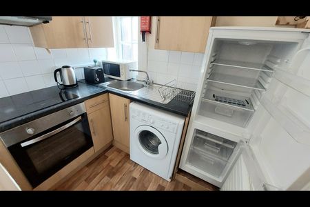 2 Bed Flat, Byres Road, G11 - Photo 2