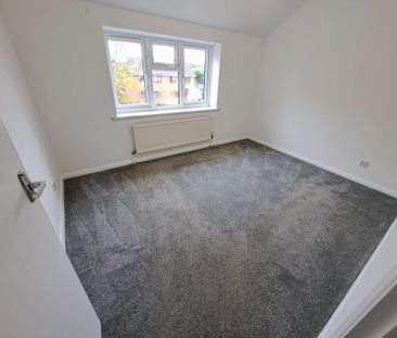 2 bedroom semi-detached house to rent - Photo 4