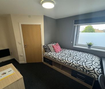 6 bedroom apartment to rent - Photo 3