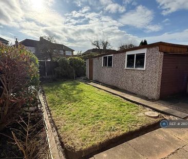 3 bedroom semi-detached house to rent - Photo 3