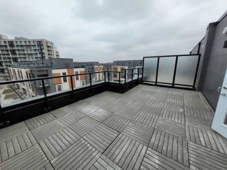 For Lease - 15 David Eyer Road Unit# 1407, Richmond Hill, Ontario - Photo 2