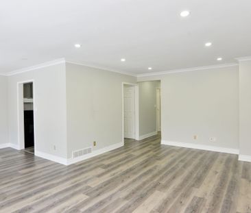 For Lease - 70 Greystone Crescent, Halton Hills, Ontario - Photo 2
