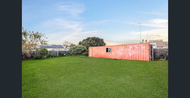 Spacious 5-Bedroom Home with Modern Upgrades in St Marys ! - Photo 1