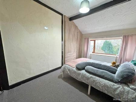 2 bedroom property to rent in Oldham - Photo 3