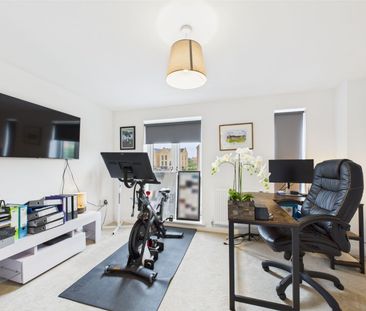 3 Bedroom - Photo 3