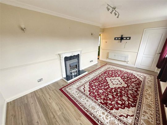 3 bedroom semi-detached house to rent - Photo 1