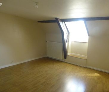 Pour visiter, appeler le 02.23.55.91.17 VITRE, Centre Ville, ce T1 ... - Photo 3