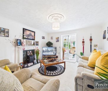 2 bedroom bungalow to rent - Photo 1