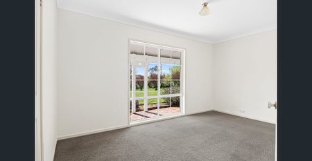 Stunning 5 bedroom home - Photo 5