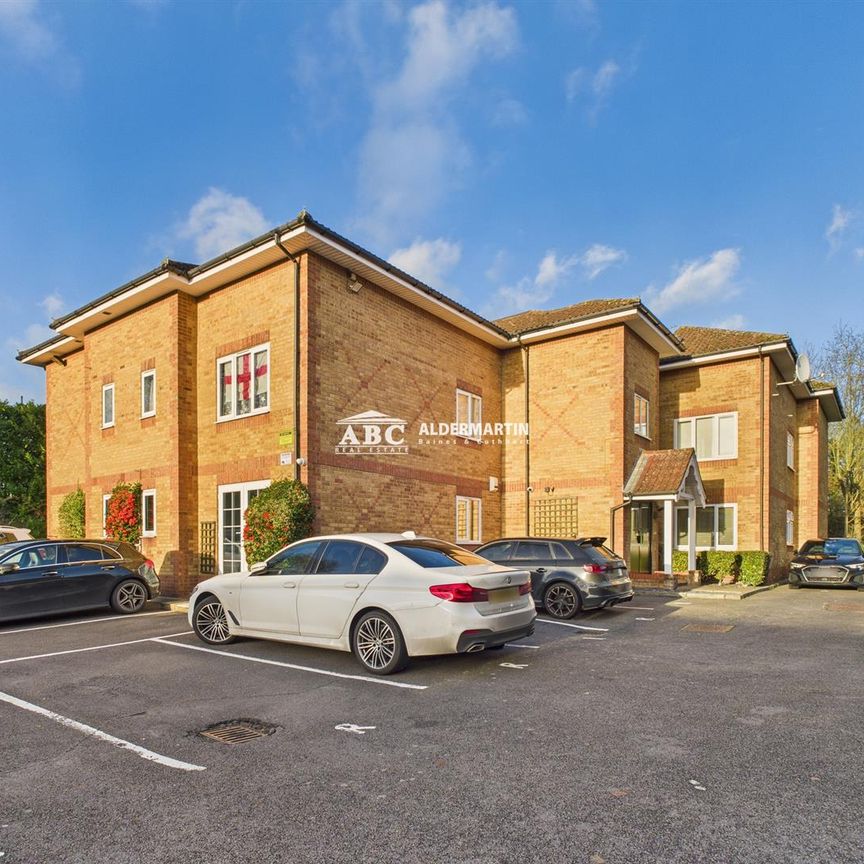 Oakwood Road, AL2 3ET, Bricket Wood - Photo 1