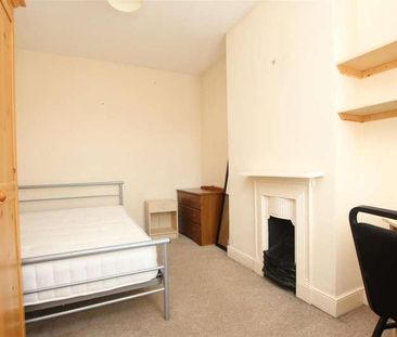 Coronation Avenue, Bath, BA2 - Photo 2