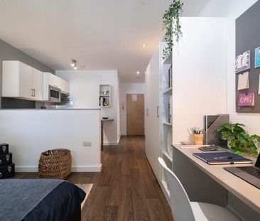 Studio to rent - Photo 1