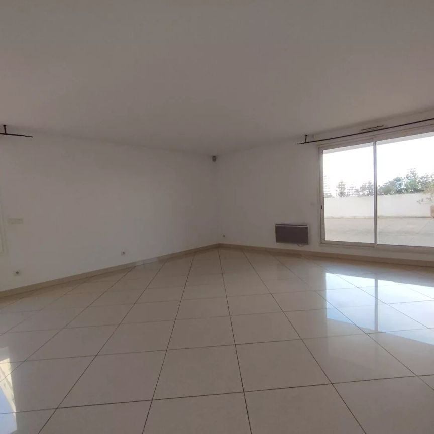 Appartement 4 pièces 107m2 MARSEILLE 9EME 1 761 euros - Photo 1