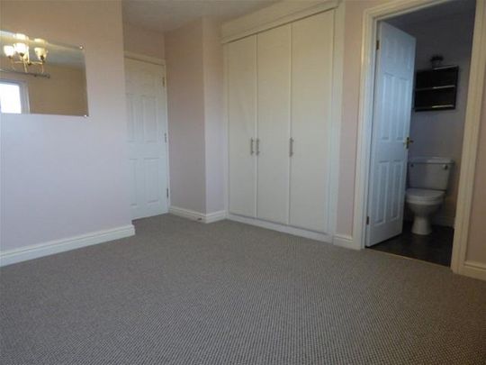 3 bedroom property to rent - Photo 1
