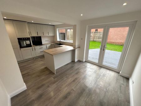 3 bedroom detached house to rent - Photo 5