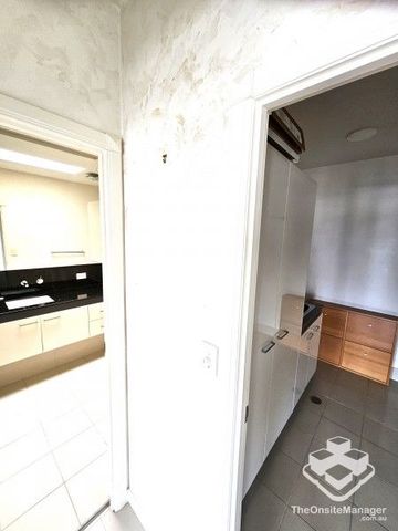 3 Bedroom Exclusive Penthouse Available Now - Photo 4