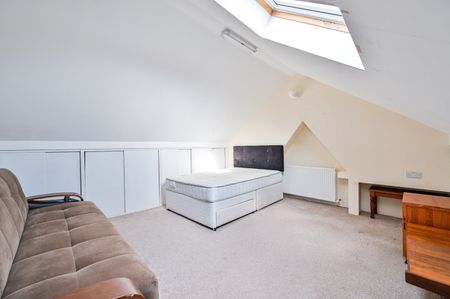 2 Bed Flat, Mayville Road, IG1 - Photo 4