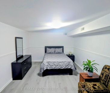 1559 Northmount Avenue #Basement - Photo 2