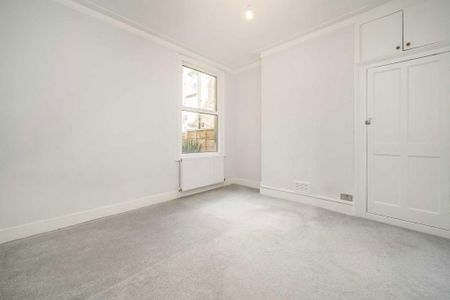 2 bedroom maisonette to rent - Photo 2