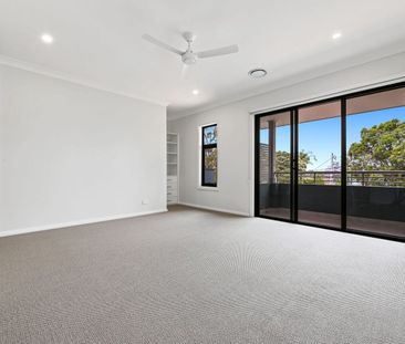 Brand New Luxury 5-Bedroom Home in Sought-After Putney - Photo 4