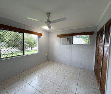 Charming Duplex in the Heart of Gulliver - Photo 3