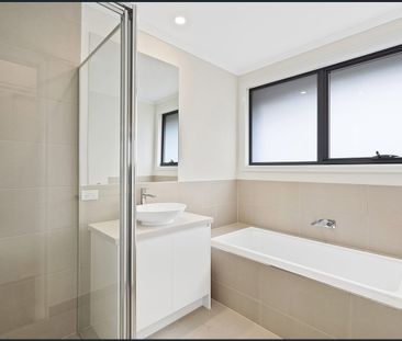 Modern Family Living in a Quiet Court Location - Photo 6