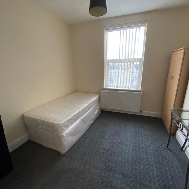 Room in a Shared House, Stanley Street, L7 - Photo 1