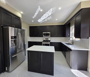 For Lease - 152 Mcknight Avenue, Hamilton, Ontario - Photo 4