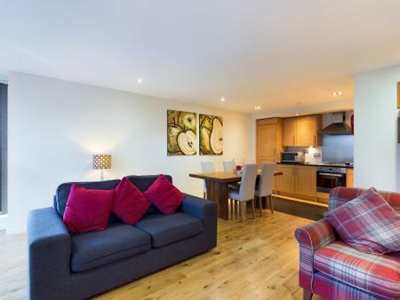 2 bedroom flat to rent - Photo 2