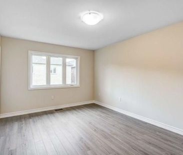 For Lease - 60 Crumlin Crescent, Brampton, Ontario - Photo 2