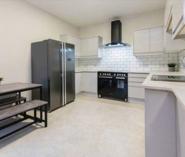 6 bed Detached House for Rent - Photo 6