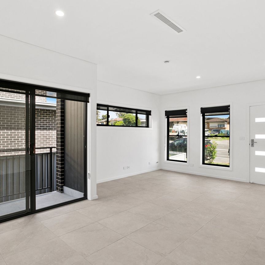 Stylish Brand-New Townhouse in a Prime Position! - Photo 1