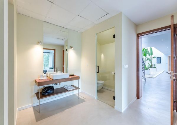 FANTASTIC LUXURIOUS VILLA IN MARBELLA