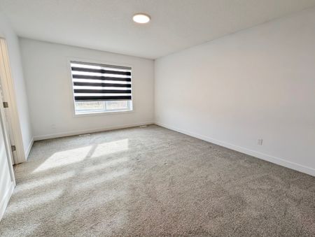 UPPER 1002 Daniels Loop Southwest - Photo 4