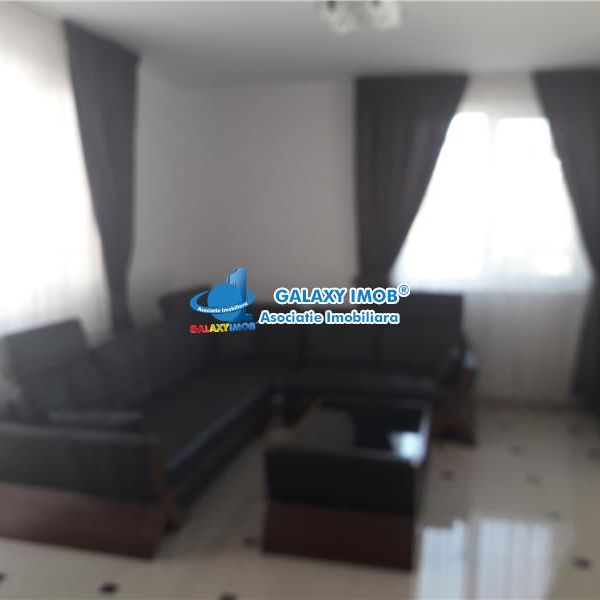 De inchiriat apartament de lux 2 camere fond nou cu parcare - Photo 1