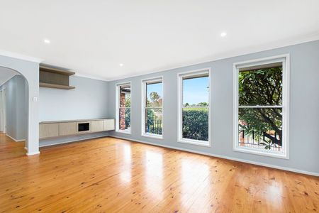 Renovated Family Home - Photo 3