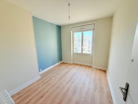 Brest Centre Siam T3 double salon/séjour 55 M2 - Photo 4