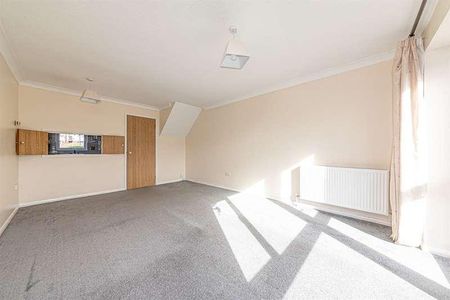 Fleetham Gardens, Lower Earley, Reading, RG6 - Photo 2