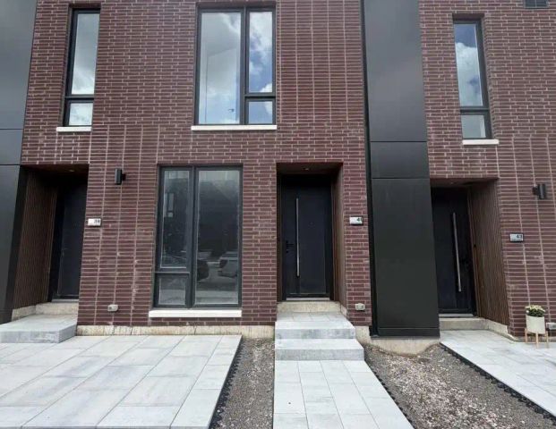 41 EVERETT COMMON — 2 Bedroom - Photo 1