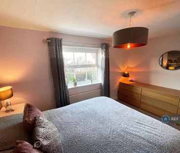 2 bedroom semi-detached house to rent - Photo 4