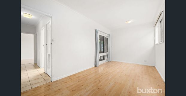 Primed Location Family Home With Pool! - Photo 1