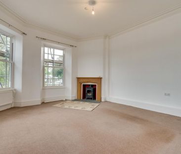 4 bedroom maisonette to rent - Photo 2